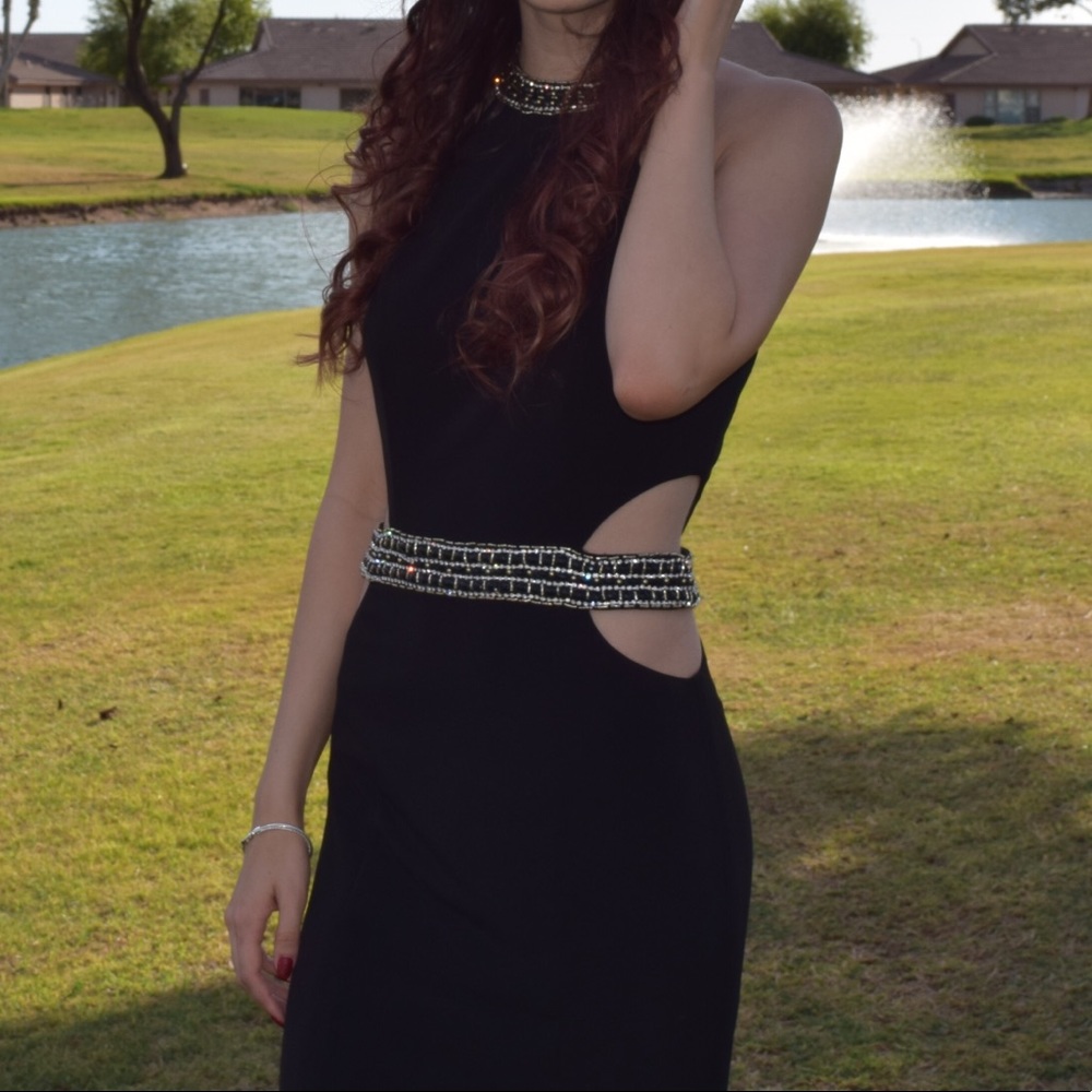 Prom Dress - Picture 2 of 5